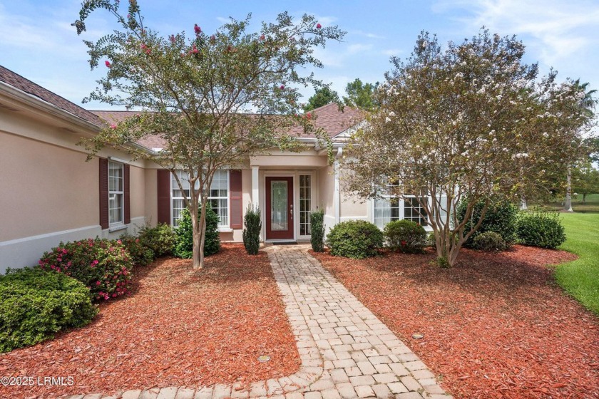 Immaculate ''Chestnut'' model in the heart of the gated - Beach Home for sale in Bluffton, South Carolina on Beachhouse.com