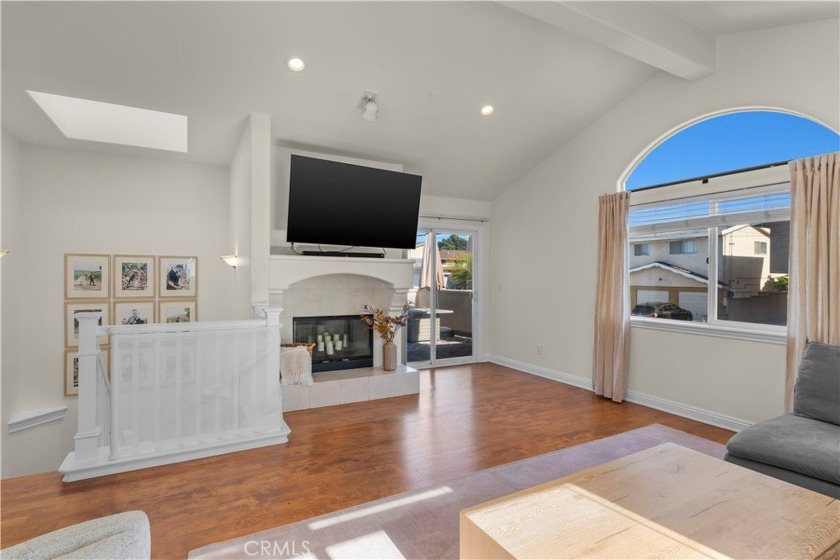 Welcome to this beautifully upgraded 3-bedroom, 2.5-bathroom - Beach Townhome/Townhouse for sale in Redondo Beach, California on Beachhouse.com