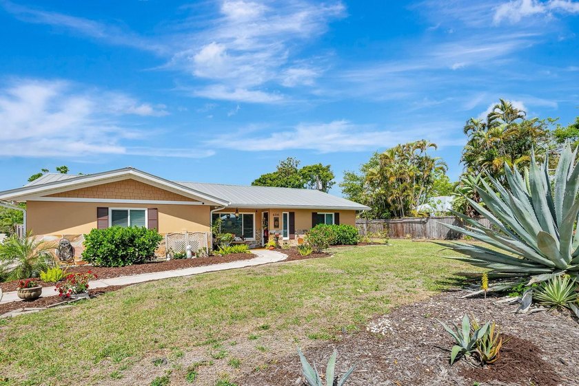 If you've been dreaming of a home in one of Sarasota's most - Beach Home for sale in Sarasota, Florida on Beachhouse.com