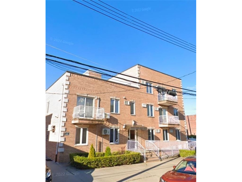 Most affordable 2 Bedroom Condo in Dyker Heights. Very quiet and - Beach Condo for sale in Brooklyn, New York on Beachhouse.com