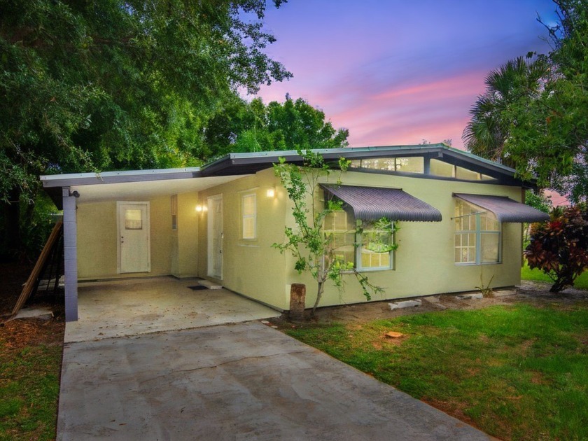 Income Property... Charming 2 bed, 1.5 bath concrete block home - Beach Home for sale in Vero Beach, Florida on Beachhouse.com