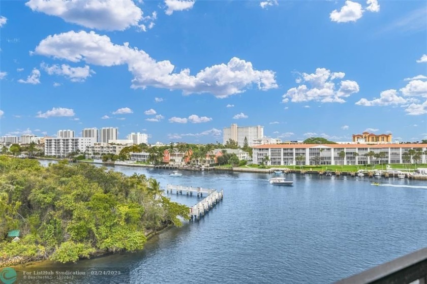Coastal living at its best!  Enjoy south Florida coastal living - Beach Condo for sale in Deerfield Beach, Florida on Beachhouse.com