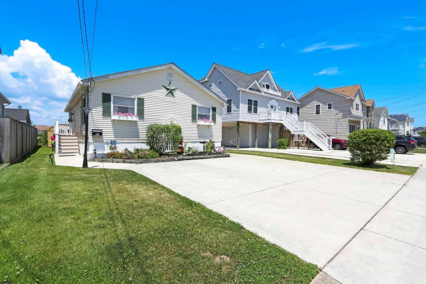 Play 9 holes in the morning and then walk to the beach after - Beach Home for sale in Brigantine, New Jersey on Beachhouse.com