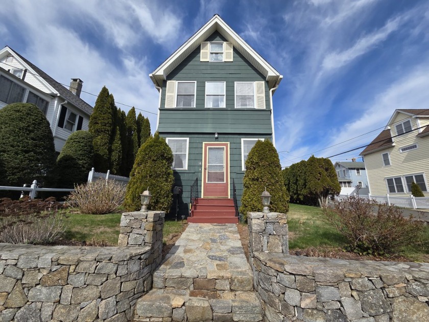 Welcome to 14 Hillside Avenue Overlooking Long Island Sound - Beach Home for sale in Milford, Connecticut on Beachhouse.com