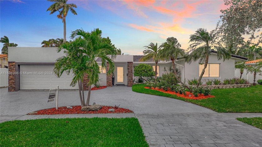 This 4 BD | 3 BA with 10-foot ceilings in the primary bedroom - Beach Home for sale in Lighthouse Point, Florida on Beachhouse.com