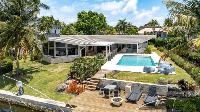 Situated on the Middle River, in the charming neighborhood of - Beach Home for sale in Fort Lauderdale, Florida on Beachhouse.com