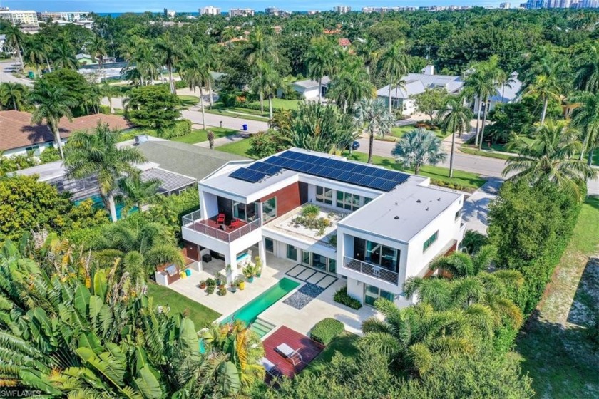 Coastal and modern influence fused effortlessly with attention - Beach Home for sale in Naples, Florida on Beachhouse.com