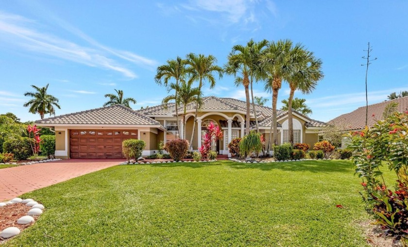 Welcome to your dream home, meticulously upgraded for modern - Beach Home for sale in Boca Raton, Florida on Beachhouse.com