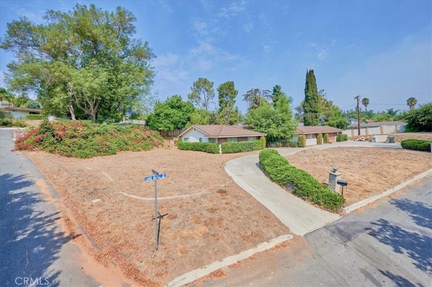 This property is an investor dream! Nearly 3,000 sq. ft. single - Beach Home for sale in Fullerton, California on Beachhouse.com