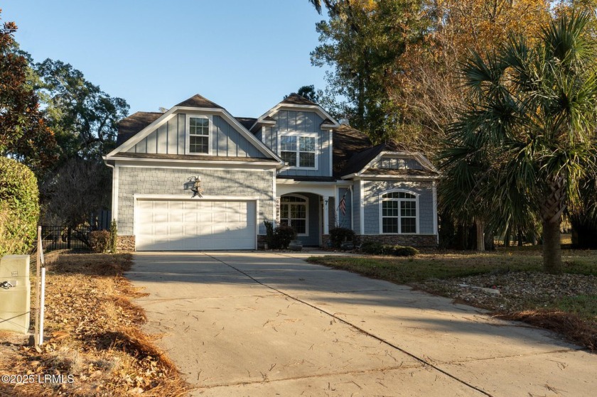 Check out this beautifully appointed 3bd, 2.5 bath home with - Beach Home for sale in Bluffton, South Carolina on Beachhouse.com