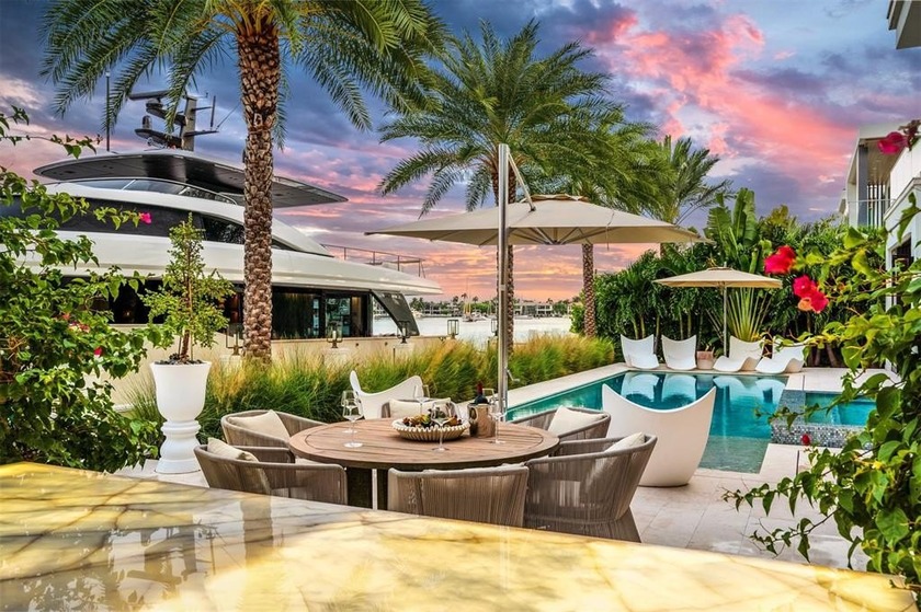 TIMELESS WATERFRONT MASTERPIECE IN EXCLUSIVE HARBOR BEACH! A - Beach Home for sale in Fort Lauderdale, Florida on Beachhouse.com