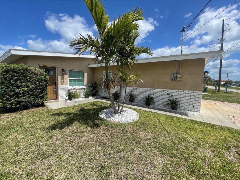 Welcome to 6403 Lonnie Lee Lane, a beautifully updated - Beach Home for sale in Hudson, Florida on Beachhouse.com