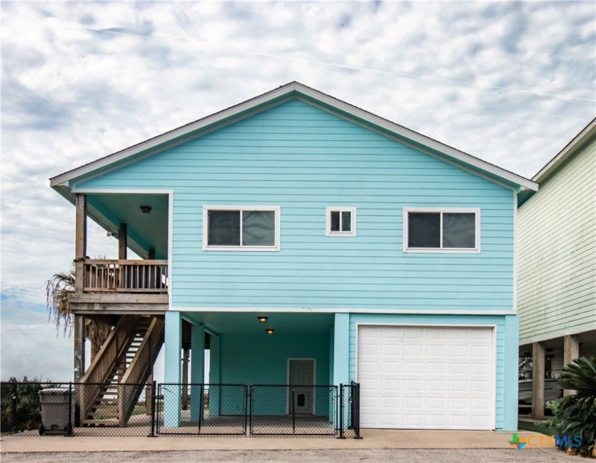 Welcome to 214 E. Bay Avenue in quaint Seadrift, Texas! Whether - Beach Home for sale in Seadrift, Texas on Beachhouse.com