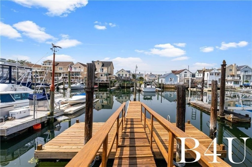 Location, Location. A remarkable waterfront property, fully - Beach Home for sale in Brooklyn, New York on Beachhouse.com