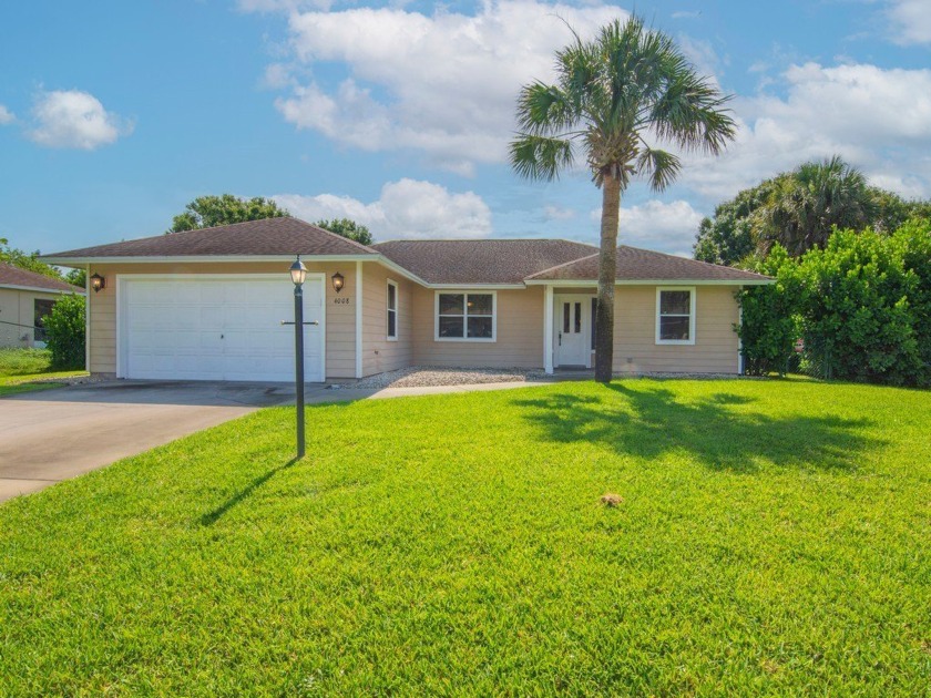 Indulge in this absolute hidden treasure! Truly central county - Beach Home for sale in Vero Beach, Florida on Beachhouse.com