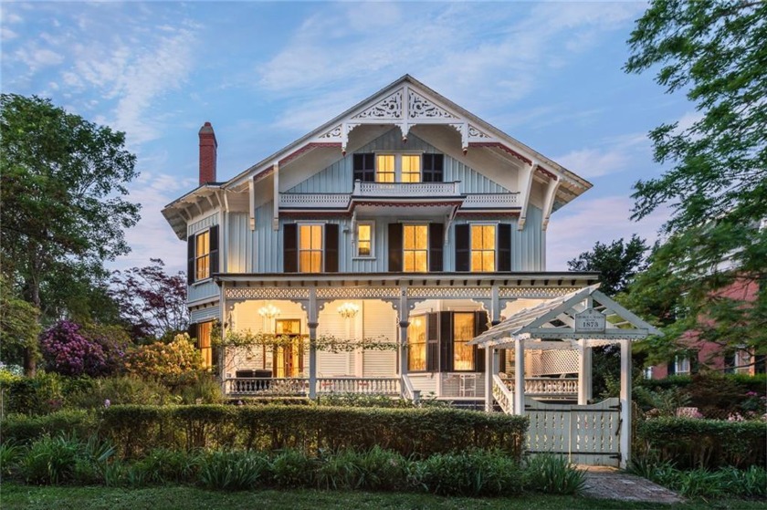 Presenting "The George Champlin Mason House", the private estate - Beach Home for sale in Newport, Rhode Island on Beachhouse.com