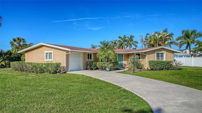 Perfectly located home close to Siesta Key!  This property is - Beach Home for sale in Sarasota, Florida on Beachhouse.com
