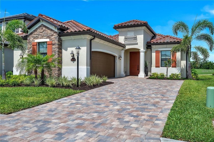 Under contract-accepting backup offers. -LAKEWOOD NATIONAL GOLF - Beach Home for sale in Bradenton, Florida on Beachhouse.com