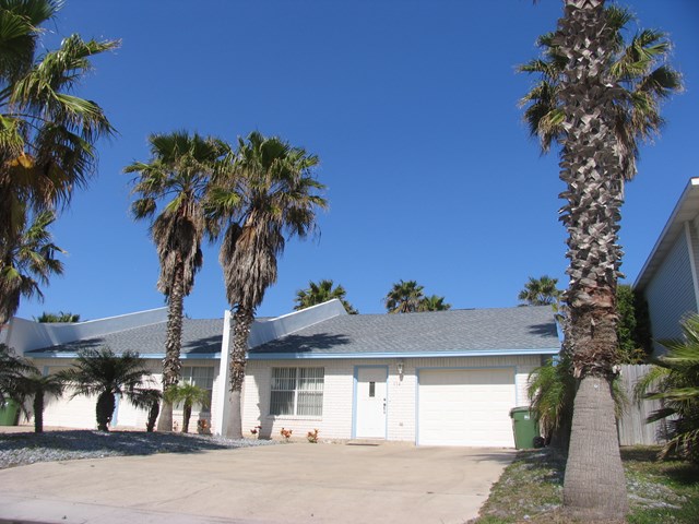 2 Beach side 3/2/1 town homes. Unfurnished, enter into the - Beach Townhome/Townhouse for sale in South Padre Island, Texas on Beachhouse.com