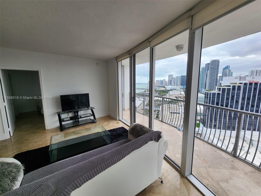 Spectacular Views Of Downtown Miami. 2 Beds/2 Bath Condo With - Beach Condo for sale in Miami, Florida on Beachhouse.com