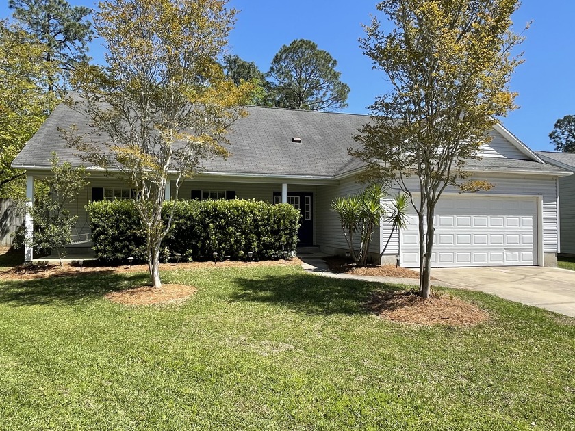 Great five bedroom 2296 SF home in gated neighborhood of - Beach Home for sale in Santa Rosa Beach, Florida on Beachhouse.com