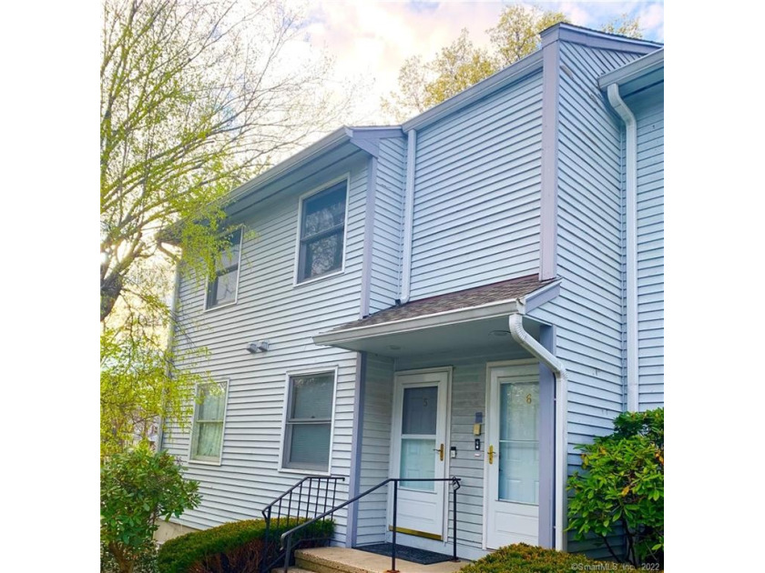 Newly renovated and convenient location! You will not want to - Beach Condo for sale in Norwalk, Connecticut on Beachhouse.com