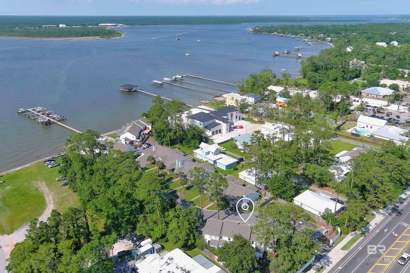 Charming 2BD/1.5BA Townhome with Deeded Boat Slip & Lift on Wolf - Beach Condo for sale in Orange Beach, Alabama on Beachhouse.com