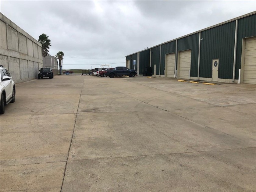 Commercial metal building sitting on approximately 3 acres on - Beach Commercial for sale in Corpus Christi, Texas on Beachhouse.com