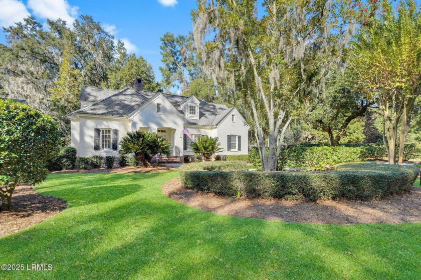 PERFECT 10! Perhaps the finest Belfair Cottage you will ever - Beach Home for sale in Bluffton, South Carolina on Beachhouse.com