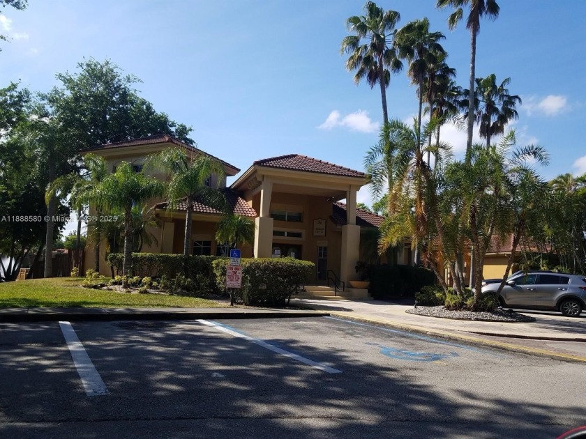 TWO FLOORS, TWO BEDROOMS, 2 FULL BATHS AND PRIVATE VANITY SINK - Beach Condo for sale in West Palm Beach, Florida on Beachhouse.com