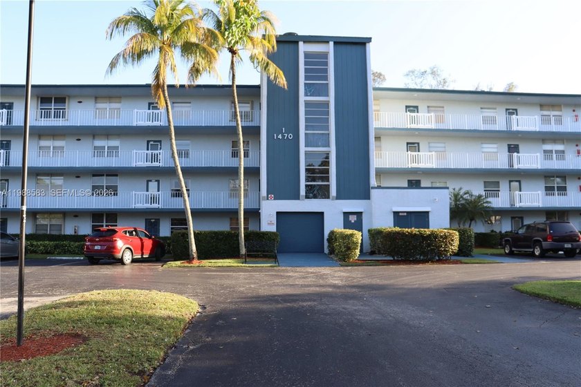Clean, delightful 2 Bedroom 2 Bath Condo corner unit centrally - Beach Condo for sale in Margate, Florida on Beachhouse.com