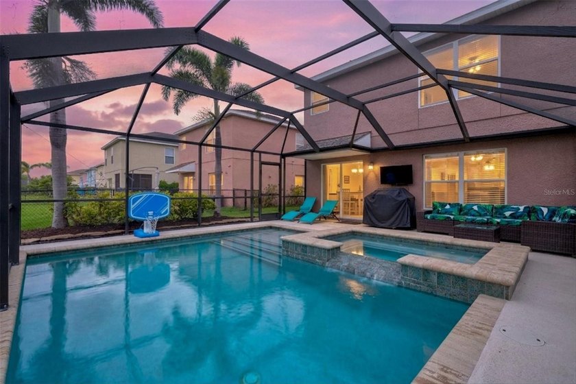 Welcome to this beautifully maintained, move-in ready home in - Beach Home for sale in Bradenton, Florida on Beachhouse.com