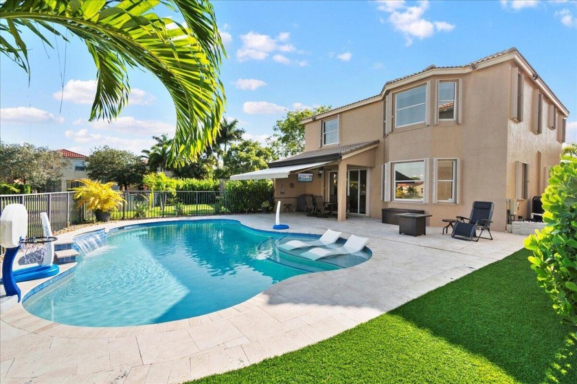 Welcome to a lifestyle of comfort and convenience in this - Beach Home for sale in Wellington, Florida on Beachhouse.com