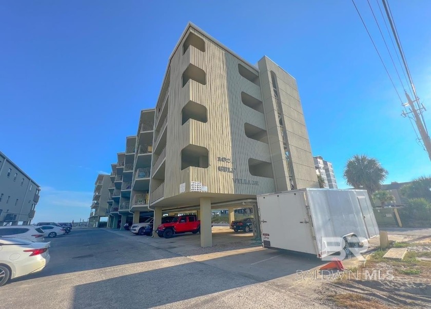 FULLY RENOVATED CONDO WITH GULF VIEW & GREAT RENTAL POTENTIAL! - Beach Condo for sale in Gulf Shores, Alabama on Beachhouse.com