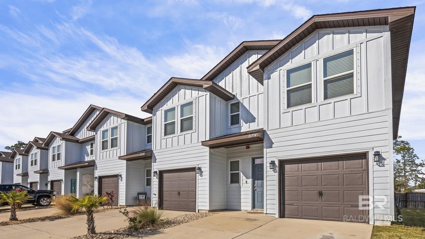Beautiful 3 bed 2.5 bath GOLD FORTIFIED CORNER UNIT Townhome - Beach Townhome/Townhouse for sale in Orange Beach, Alabama on Beachhouse.com