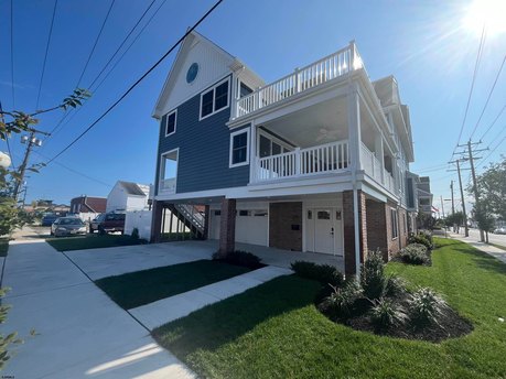 STUNNING NEW CONSTRUCTION TOWNHOUSE IN MARGATE'S MARINA - Beach Home for sale in Margate, New Jersey on Beachhouse.com