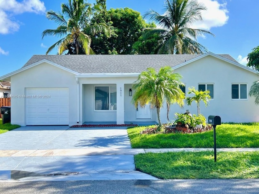 Beautiful 3-bedroom, 2-bathroom home in the desirable North - Beach Home for sale in North Lauderdale, Florida on Beachhouse.com