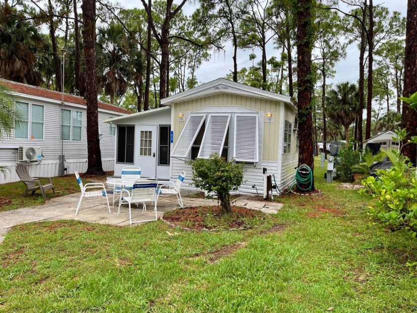 Inviting Palm Trees and Pines welcome you to your dream getaway - Beach Home for sale in Venice, Florida on Beachhouse.com