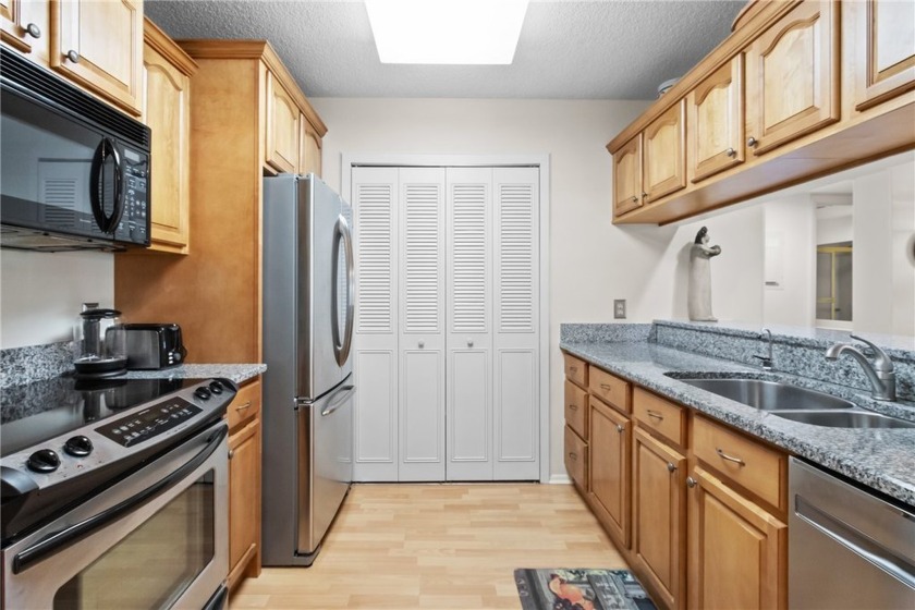 Unleash your inner golfer in this furnished-turnkey END UNIT - Beach Home for sale in Vero Beach, Florida on Beachhouse.com