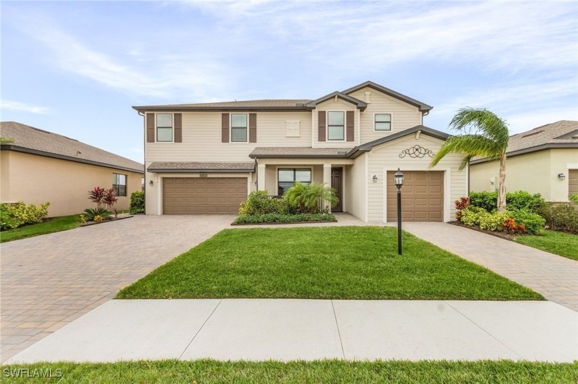 Welcome to your dream home! This stunning single-family home - Beach Home for sale in Fort Myers, Florida on Beachhouse.com