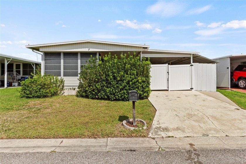 Priced to stand out in Tidevue Estates, this charming and - Beach Home for sale in Ellenton, Florida on Beachhouse.com