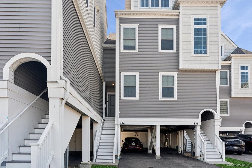 Welcome to 332 Marina Pointe Drive - a modern waterfront - Beach Condo for sale in East Rockaway, New York on Beachhouse.com