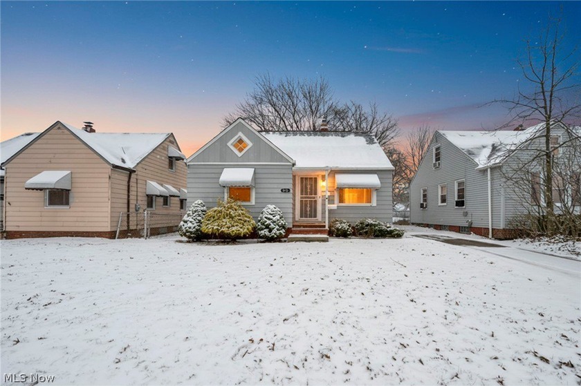 ATTENTION INVESTORS! Turnkey suburban rental opportunity-avoid - Beach Home for sale in Euclid, Ohio on Beachhouse.com