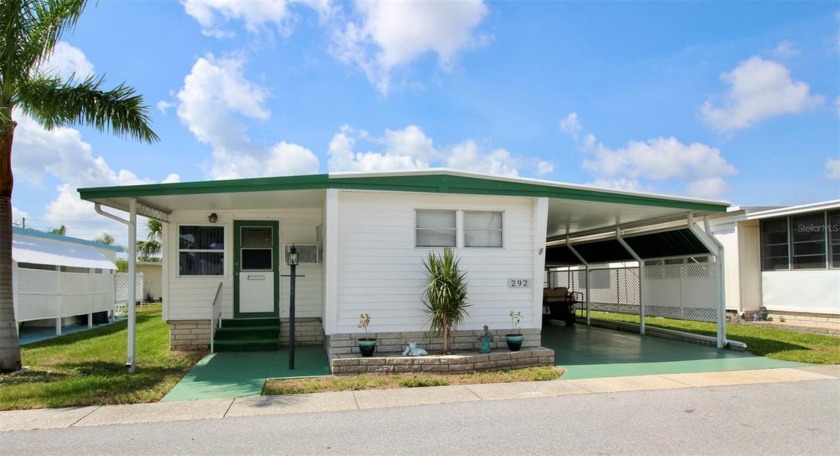 **DESIRABLE GOLDEN GATE! RESIDENT OWNED COMMUNITY** Spacious - Beach Home for sale in Pinellas Park, Florida on Beachhouse.com