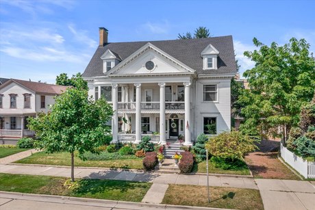 A Lakefront Gem: Georgian Revival EstateUnmatched Luxury and - Beach Home for sale in Racine, Wisconsin on Beachhouse.com