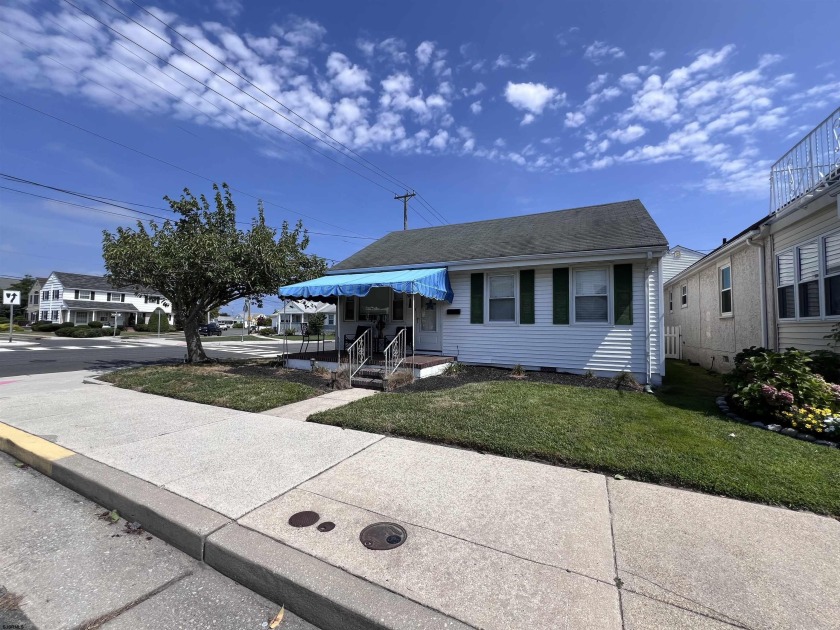 This charming 3-bedroom, 1-bathroom home is ideally located in - Beach Home for sale in Margate, New Jersey on Beachhouse.com