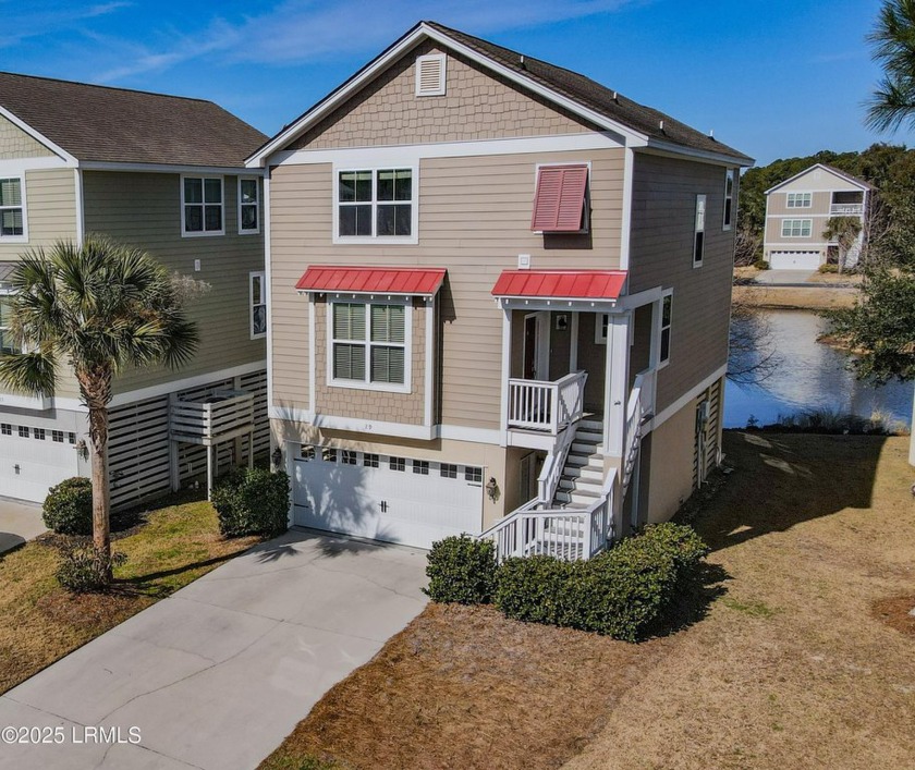 Enjoy island life in Jarvis Creek Club off Spanish Well Rd - Beach Home for sale in Hilton Head Island, South Carolina on Beachhouse.com
