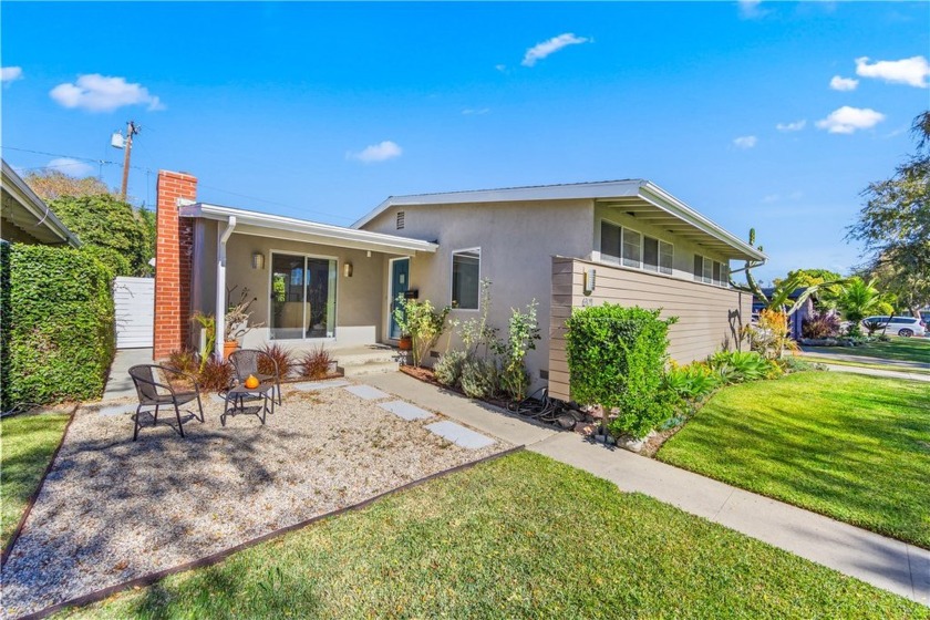 Homes in this neighborhood don't come up for sale very often, so - Beach Home for sale in Long Beach, California on Beachhouse.com