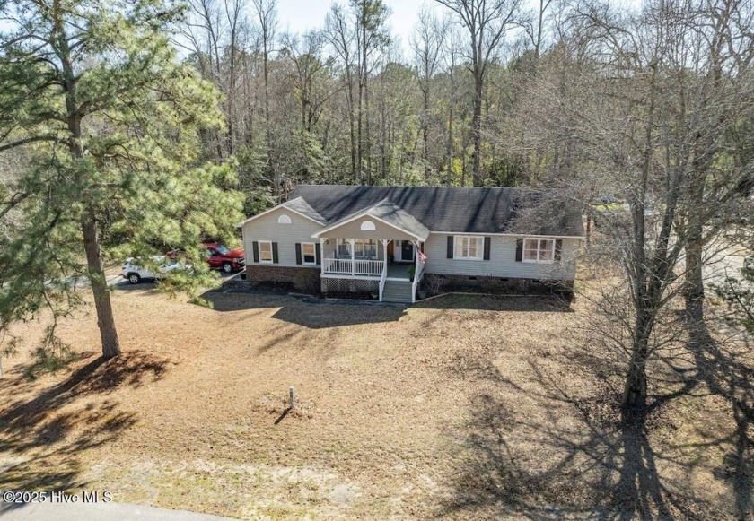 This 3 BR, 2 BA home has remodeled bathrooms, granite counter - Beach Home for sale in Washington, North Carolina on Beachhouse.com