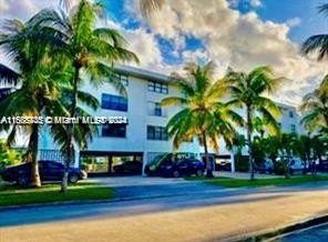 Charming unit in desired Eastern Shores NMB! The best location - Beach Condo for sale in North Miami Beach, Florida on Beachhouse.com